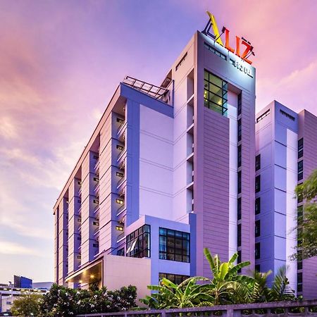 נונטאבורי Aliz Hotel מראה חיצוני תמונה